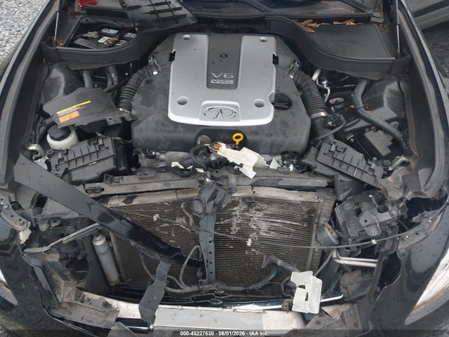 INFINITI Q40