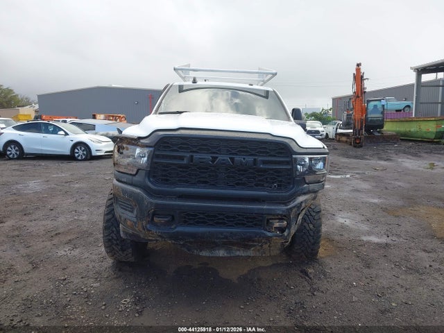 Ram 3500 Tradesman  4x4 8' Box