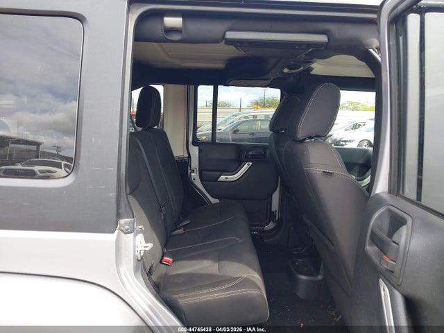Jeep Wrangler Sahara 4x4