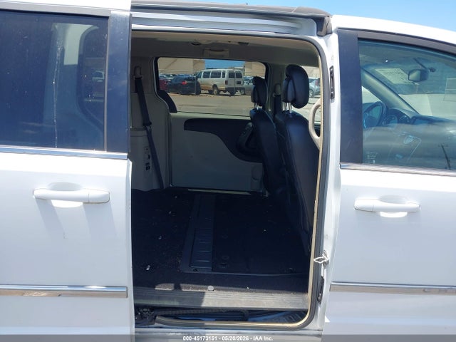 Chrysler Town & Country Touring