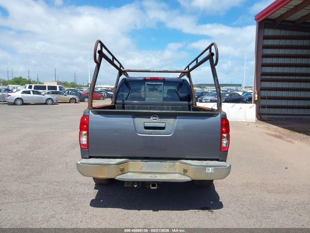 Nissan Frontier Sv