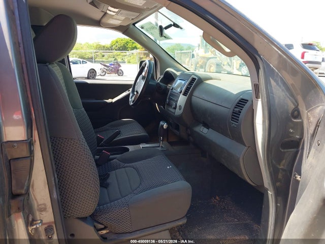 Nissan Frontier Sv