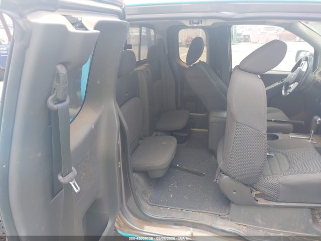 Nissan Frontier Sv