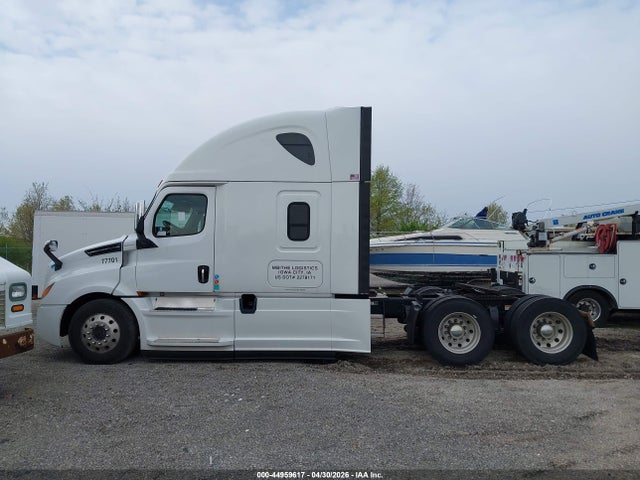 Freightliner New Cascadia 126