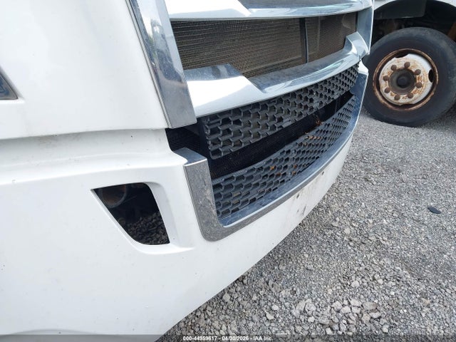 Freightliner New Cascadia 126