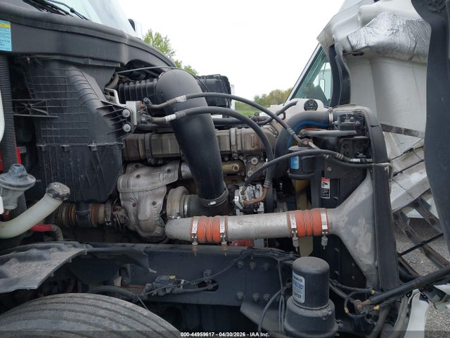 Freightliner New Cascadia 126