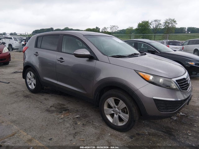 Salvage Kia Sportage Image