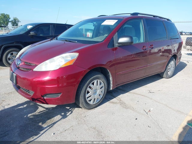 Toyota Sienna Le
