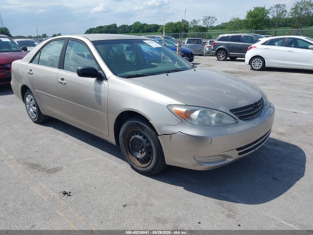 Salvage Toyota Camry Image