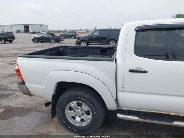 Toyota Tacoma Base V6