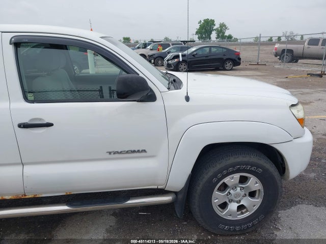 Toyota Tacoma Base V6