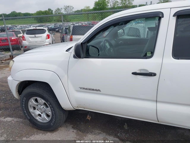 Toyota Tacoma Base V6