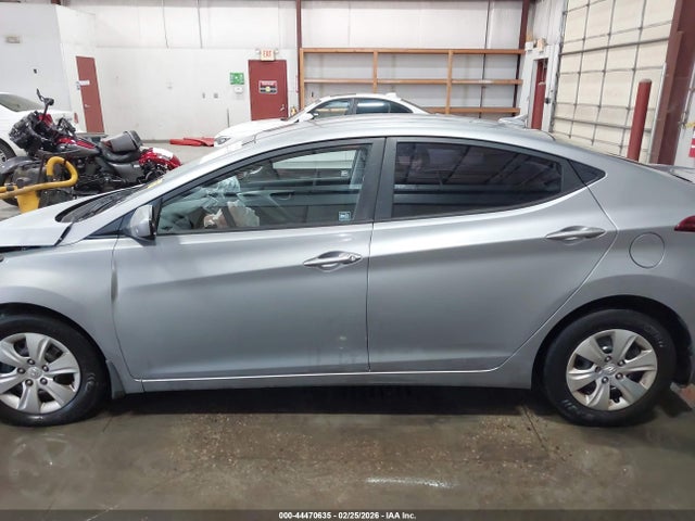 Hyundai ELANTRA Se