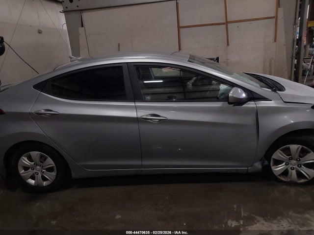 Hyundai ELANTRA Se