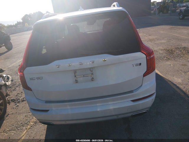 Volvo XC90 T5 Momentum