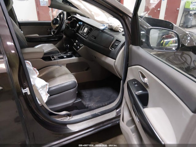 Kia Sedona Lx