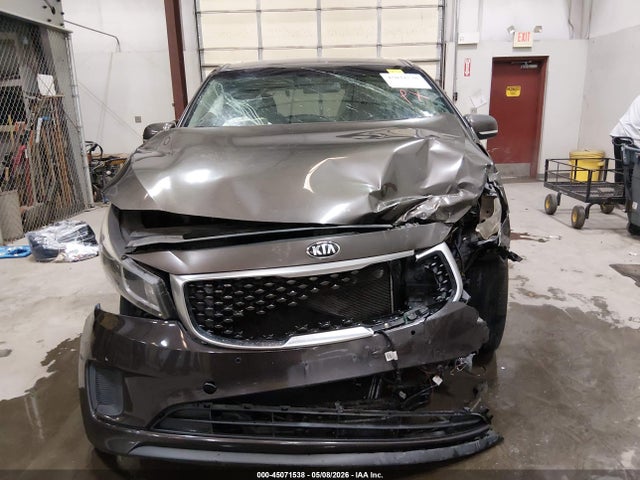 Kia Sedona Lx