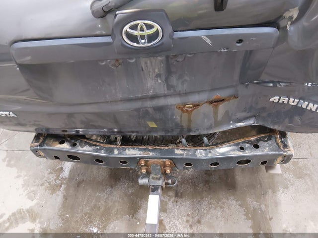 Toyota 4Runner Sport V6