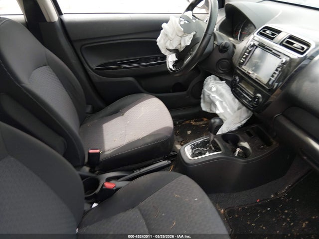 Mitsubishi Mirage Se