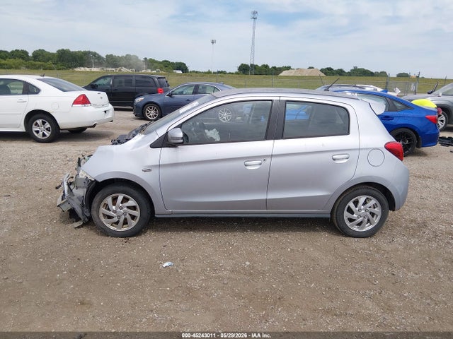 Mitsubishi Mirage Se
