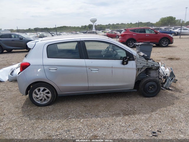 Mitsubishi Mirage Se