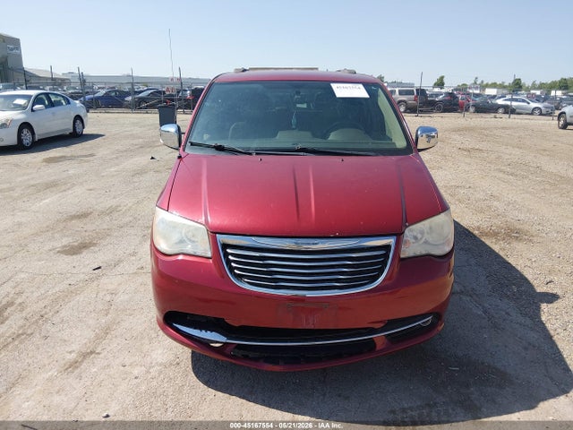Chrysler Town & Country Touring-l