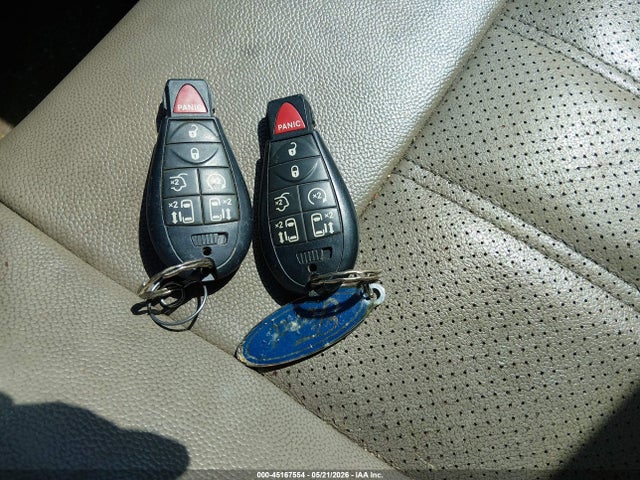 Chrysler Town & Country Touring-l