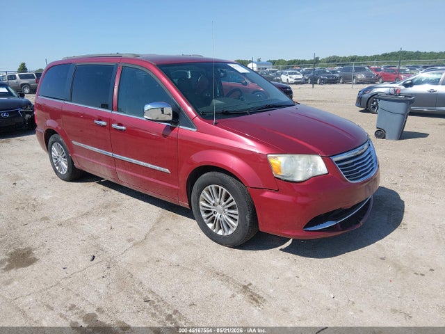 Salvage Chrysler Town & Country Image