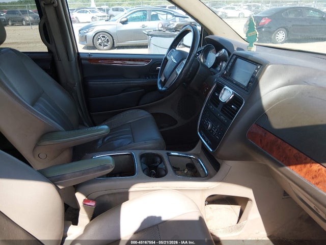 Chrysler Town & Country Touring-l