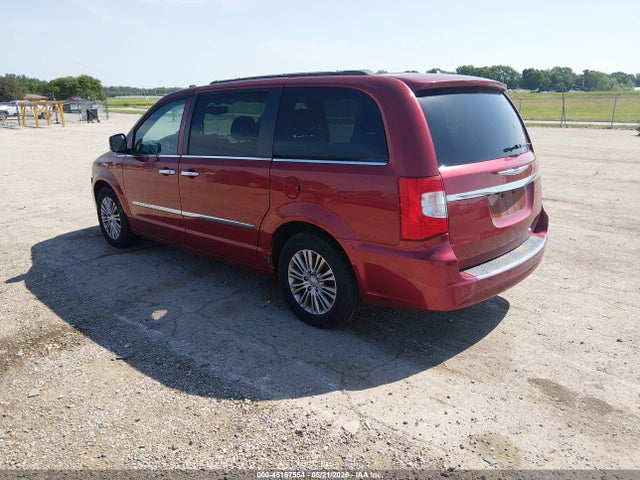 Chrysler Town & Country Touring-l