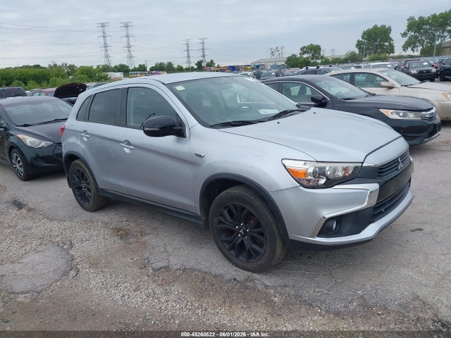 Salvage Mitsubishi Outlander Image
