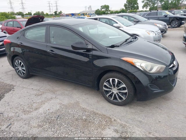 Salvage Hyundai ELANTRA Image