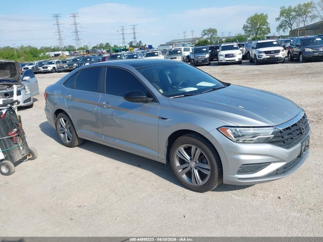Salvage Volkswagen Jetta Image