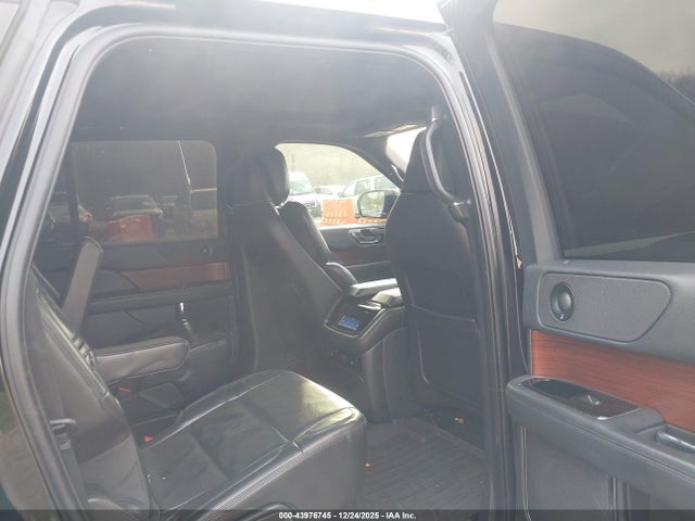 Lincoln Navigator Reserve L