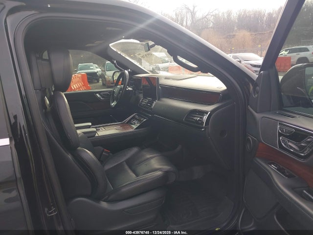 Lincoln Navigator Reserve L