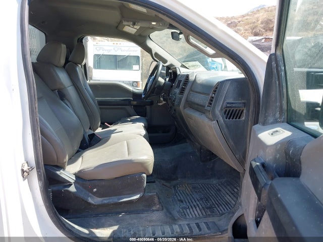 Ford F-550 Xl