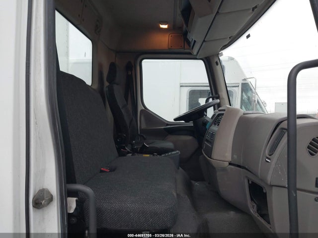 Kenworth K100e