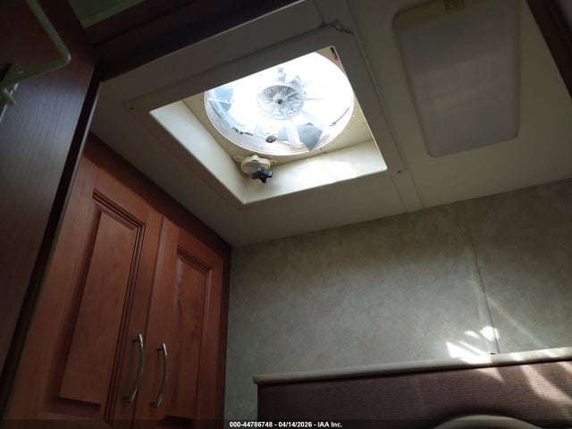 Workhorse Custom Chassis Motorhome Chassis W22