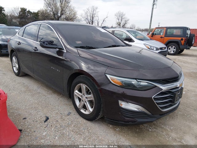 Salvage Chevrolet Malibu Image