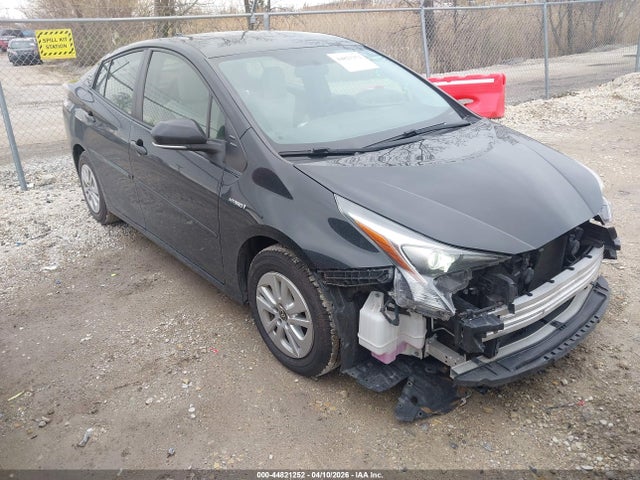 Salvage Toyota Prius Image