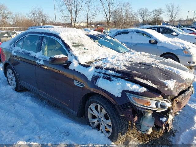 Salvage Ford Taurus Image
