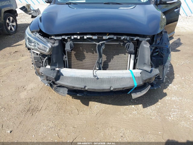 INFINITI Qx Luxe Awd