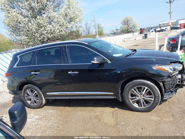 INFINITI Qx Luxe Awd