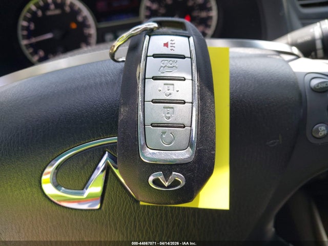 INFINITI Qx Luxe Awd