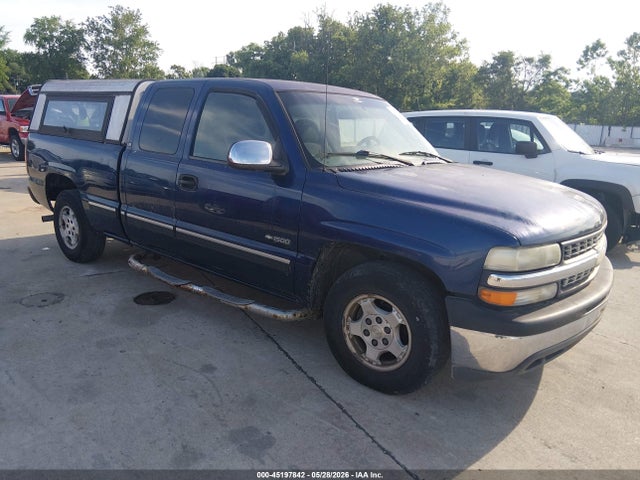 Salvage Chevrolet Silverado Image