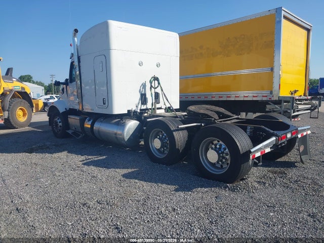 Peterbilt 567