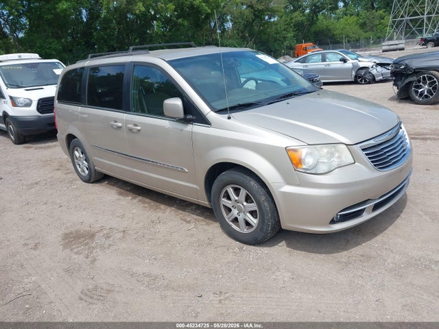 Salvage Chrysler Town & Country Image