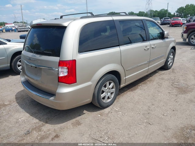 Chrysler Town & Country Touring