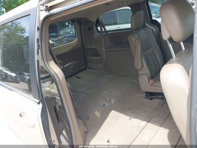 Chrysler Town & Country Touring