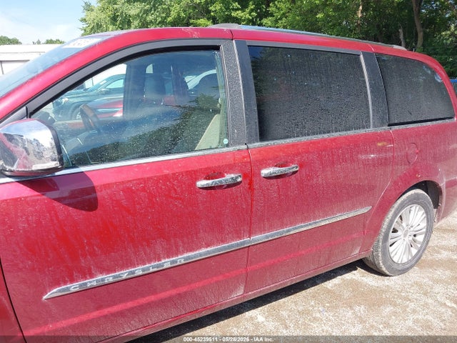 Chrysler Town & Country Limited Platinum